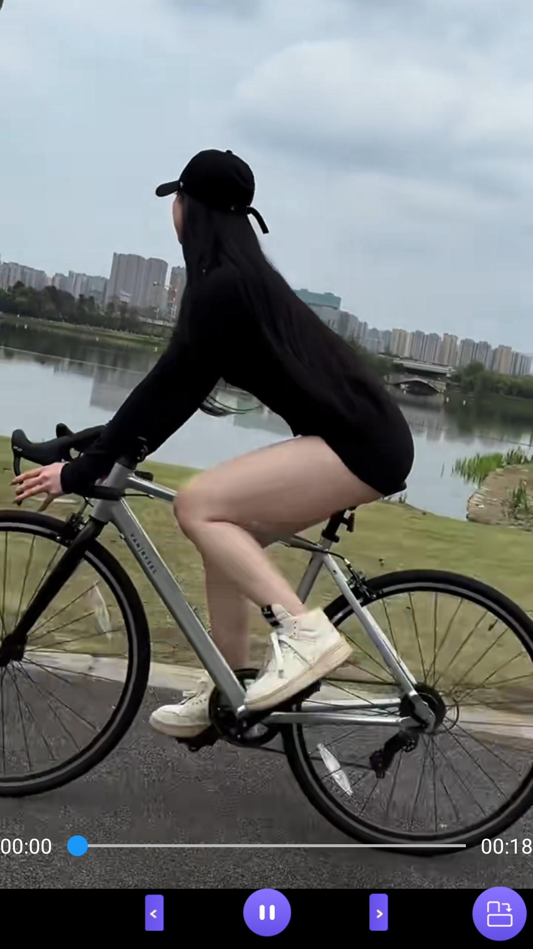 女s男m视频网站踩踏截图